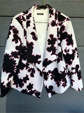 Lightweight jacket  US size 8
(UK size 12)